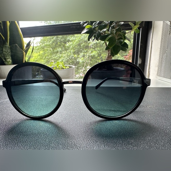 VINCE CAMUTO SUNGLASSES - Picture 1 of 7